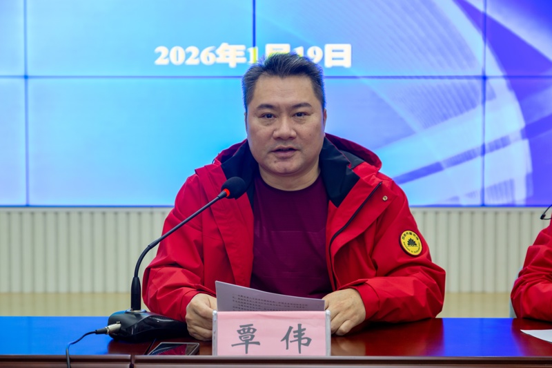 百色市图书馆馆长覃伟作2025年度工作总结及2026年工作计划报告.jpg