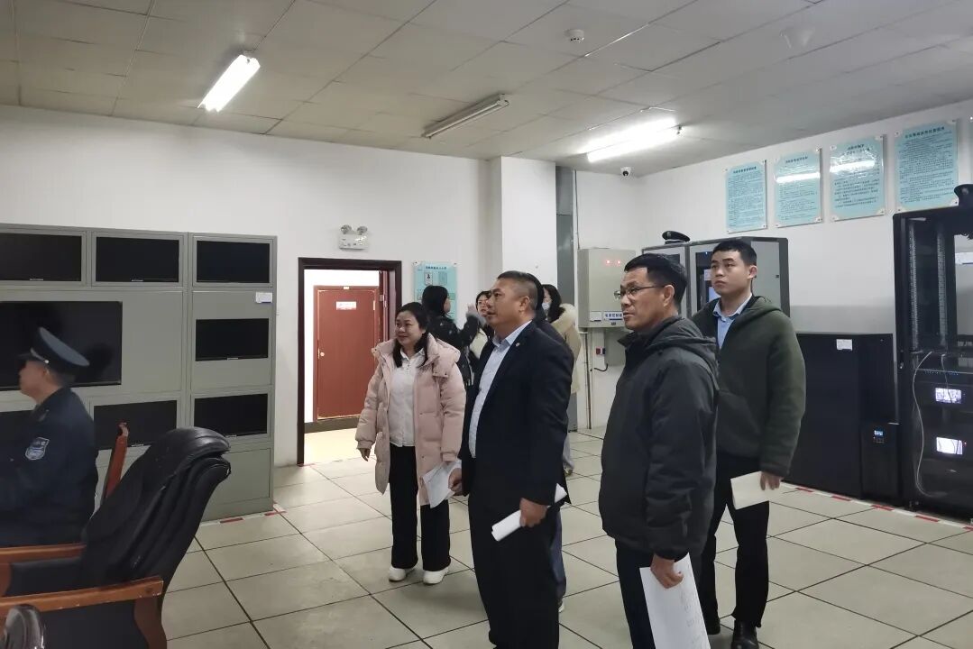 筑牢书香安全防线丨百色市图书馆开展2026年春节前安全检查